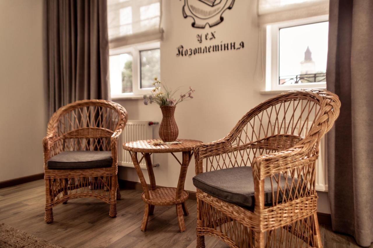 Ratusha Craft Rooms Kamianets Podilskyi Bagian luar foto