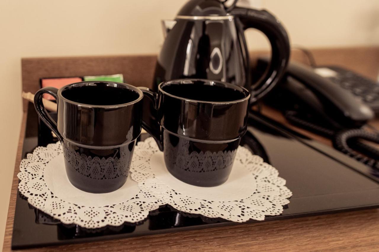 Ratusha Craft Rooms Kamianets Podilskyi Bagian luar foto
