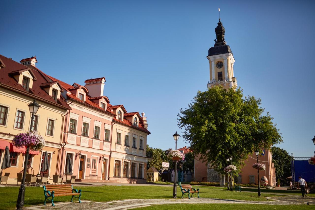 Ratusha Craft Rooms Kamianets Podilskyi Bagian luar foto