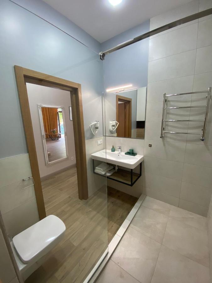 Ratusha Craft Rooms Kamianets Podilskyi Bagian luar foto