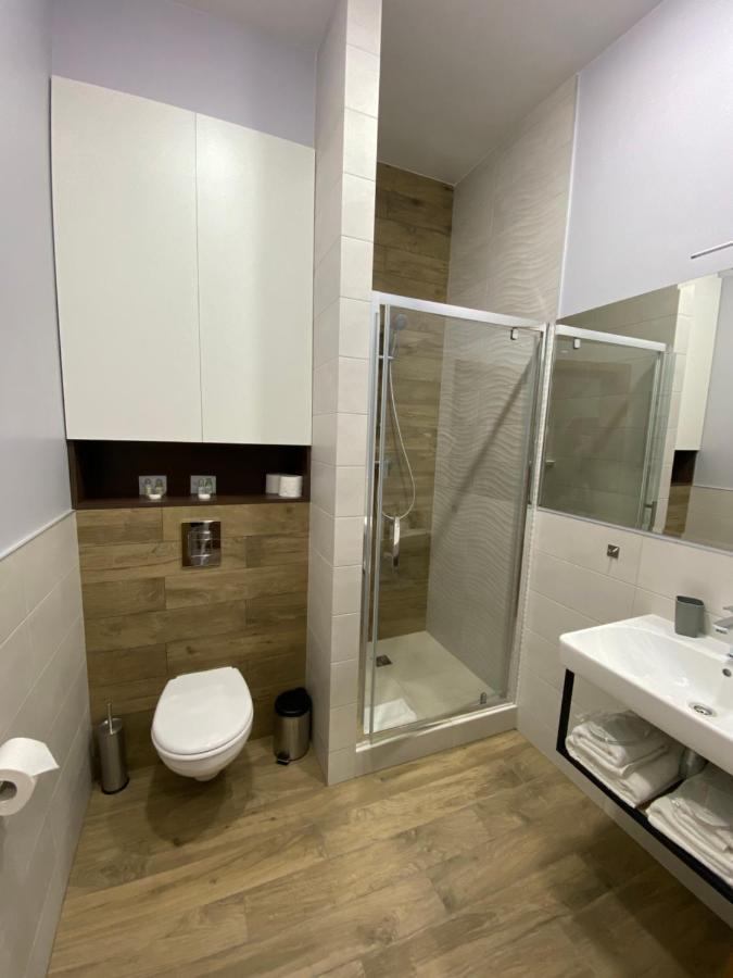 Ratusha Craft Rooms Kamianets Podilskyi Bagian luar foto