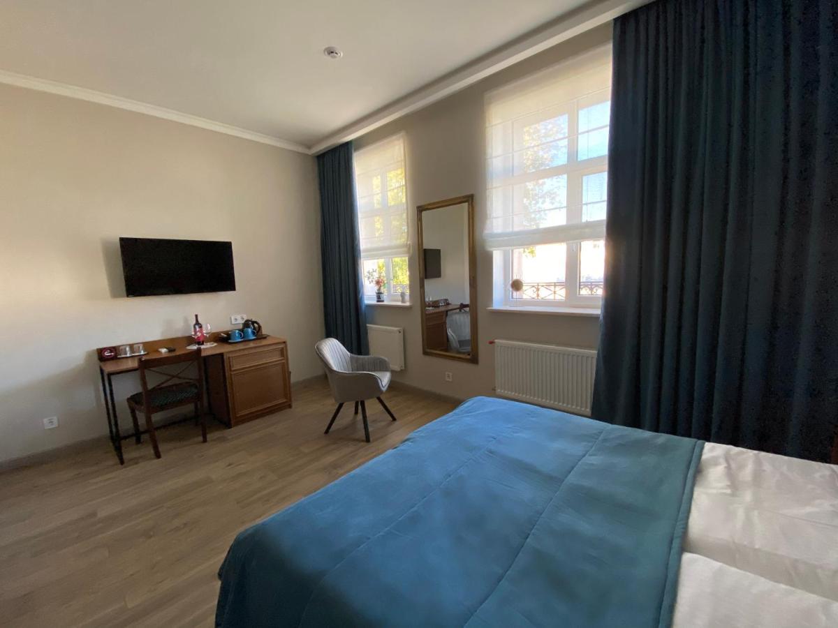 Ratusha Craft Rooms Kamianets Podilskyi Bagian luar foto